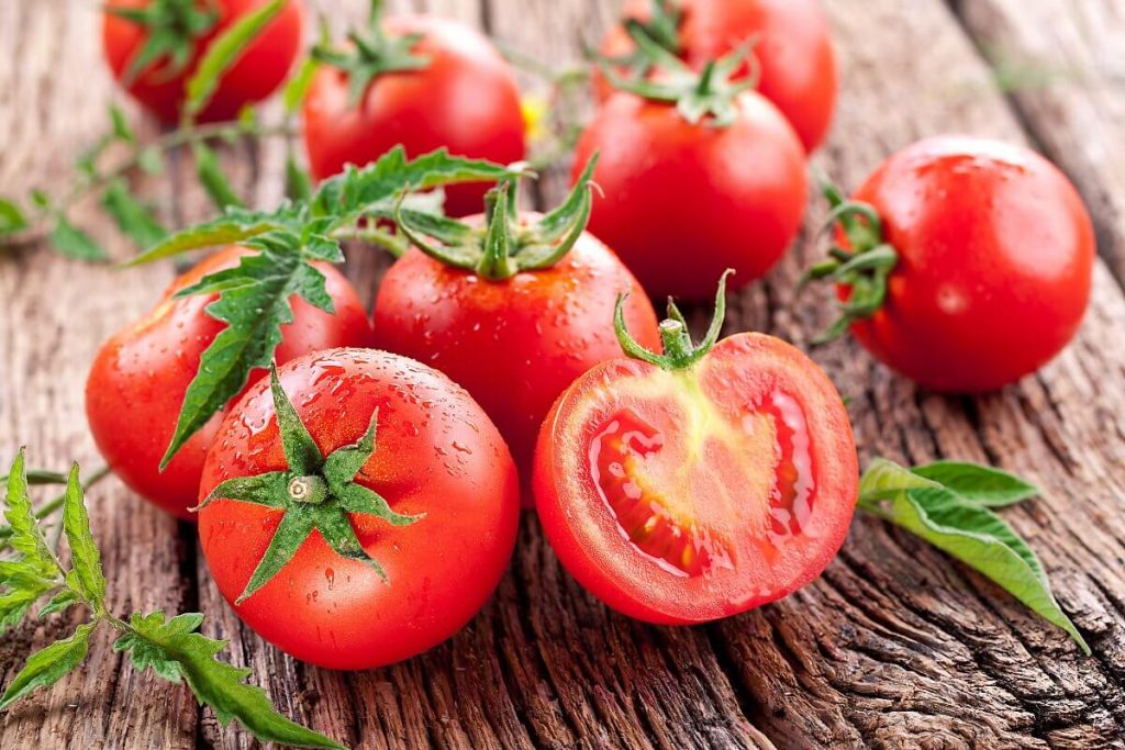 Полезные овощи - помидоры.